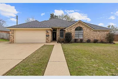 1502 Peach St., Kilgore, TX 75662 - Photo 1