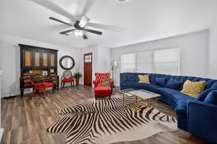 815 Circle Dr, Jacksonville, TX 75766 - Photo 9