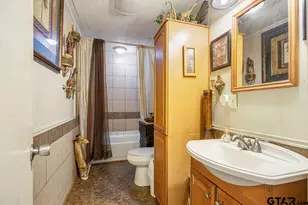 204 W Tarbutton St, Troup, TX 75789 - Photo 21