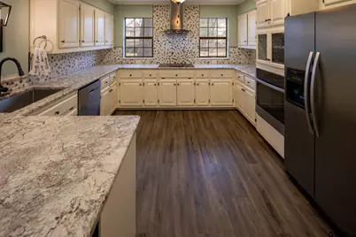 903 Woodland Hills Dr, Tyler, TX 75701 - Photo 9