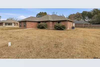 307 Bob White, Pittsburg, TX 75686 - Photo 3