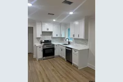 979 Brazos, Bullard, TX 75757 - Photo 5