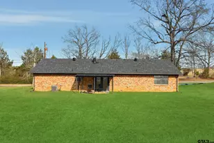 346 Meridian St, Gladewater, TX 75647 - Photo 19