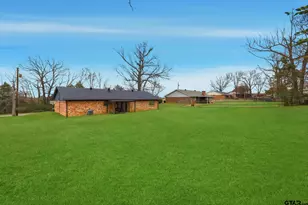 346 Meridian St, Gladewater, TX 75647 - Photo 21