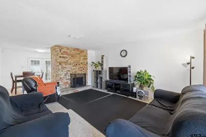 346 Meridian St, Gladewater, TX 75647 - Photo 5