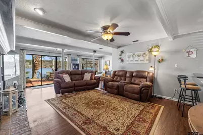 2120 W Lake, Gladewater, TX 75647 - Photo 9