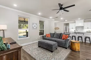 19438 Cedarpark Pl, Lindale, TX 75771 - Photo 11