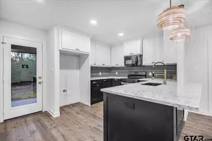 917 Crosby, Tyler, TX 75701 - Photo 19