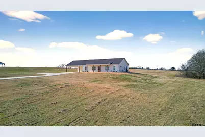 305 Gallatin Cutoff Rd, Jacksonville, TX 75766 - Photo 3