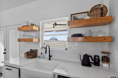 305 Gallatin Cutoff Rd, Jacksonville, TX 75766 - Photo 23