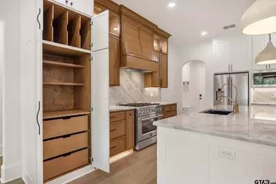 15121 Belle Spring Road, Tyler, TX 75703 - Photo 9