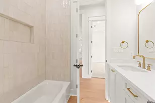 17180 Woodcrest Cir, Lindale, TX 75771 - Photo 11