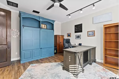 2306 Kingsmill Cir., Tyler, TX 75703 - Photo 17