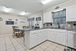 3108 Williamsburg Cir, Tyler, TX 75701 - Photo 11