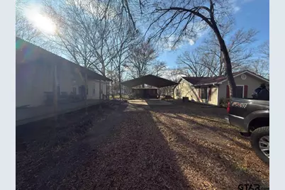 2472 Lovely, Chandler, TX 75758 - Photo 3