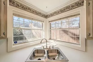 725 Beth Dr, Tyler, TX 75703 - Photo 11