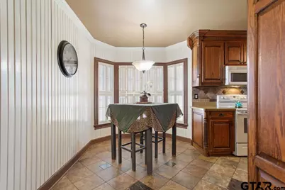 205 N Henry St, Lindale, TX 75771 - Photo 9