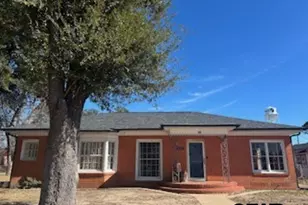 205 N Henry St, Lindale, TX 75771 - Photo 1