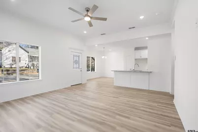 1310 Claude, Tyler, TX 75702 - Photo 9