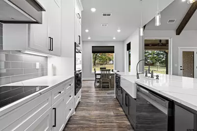 8947 Pomegrante Rd, Gilmer, TX 75645 - Photo 15