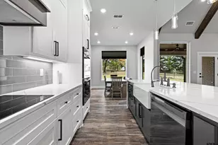 8947 Pomegrante Rd, Gilmer, TX 75645 - Photo 15