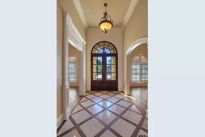 6805 Castle Pines Ct, Tyler, TX 75703 - Photo 3