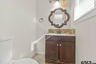 2400 Holly St, Jacksonville, TX 75766 - Photo 13