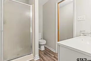 2400 Holly St, Jacksonville, TX 75766 - Photo 15