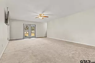 2400 Holly St, Jacksonville, TX 75766 - Photo 11