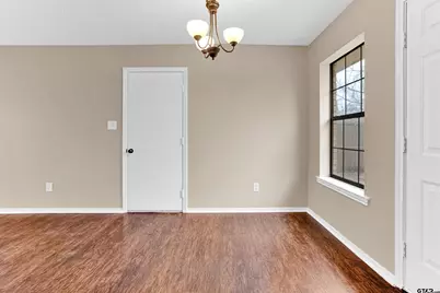 308 Crosby, Lindale, TX 75771 - Photo 11