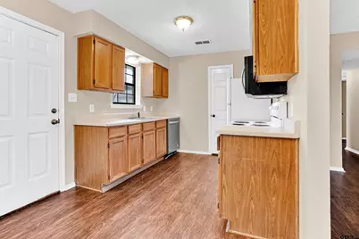 308 Crosby, Lindale, TX 75771 - Photo 13