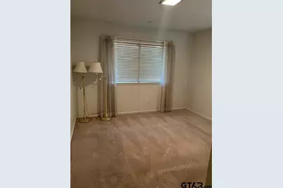 2806 N Glass Avenue, Tyler, TX 75702 - Photo 17