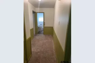 2806 N Glass Avenue, Tyler, TX 75702 - Photo 13