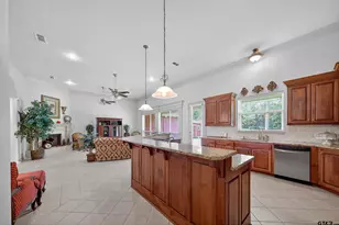 215 Macarthur, Tyler, TX 75704 - Photo 11