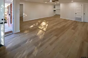 912 S Palmer Ave, Tyler, TX 75701 - Photo 3