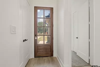 1010 Stone Wall, Mt Pleasant, TX 75456 - Photo 5