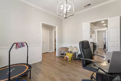 704 Becky Dr, Tyler, TX 75703 - Photo 13