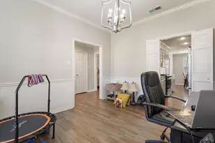 704 Becky Dr, Tyler, TX 75703 - Photo 13