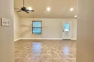 201 Memory Ln, Kilgore, TX 75662 - Photo 5