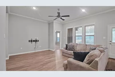 2927 Meadow Brook Trl, Tyler, TX 75701 - Photo 9