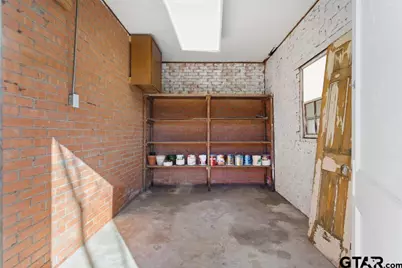 205 N Henry St, Lindale, TX 75771 - Photo 35