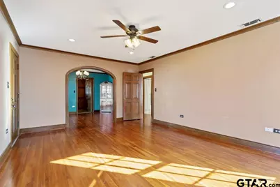 205 N Henry St, Lindale, TX 75771 - Photo 5