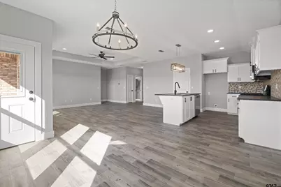 16529 Crossing Circle, Lindale, TX 75771 - Photo 9