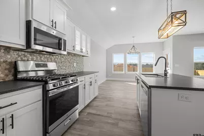 16529 Crossing Circle, Lindale, TX 75771 - Photo 17