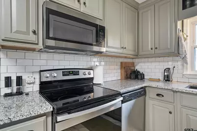 2521 Sunnybrook, Tyler, TX 75701 - Photo 9