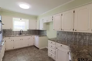 700 David Dr, Tyler, TX 75703 - Photo 13