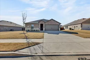 1203 Hidden Vly Dr, Chandler, TX 75758 - Photo 1