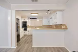 504 Woodland Hills Dr, Tyler, TX 75701 - Photo 11