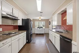 3613 Silverwood Dr, Tyler, TX 75701 - Photo 5