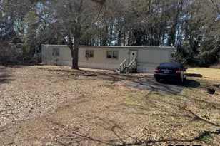 2804 Oak Trail Shores Dr, Chandler, TX 75758 - Photo 1